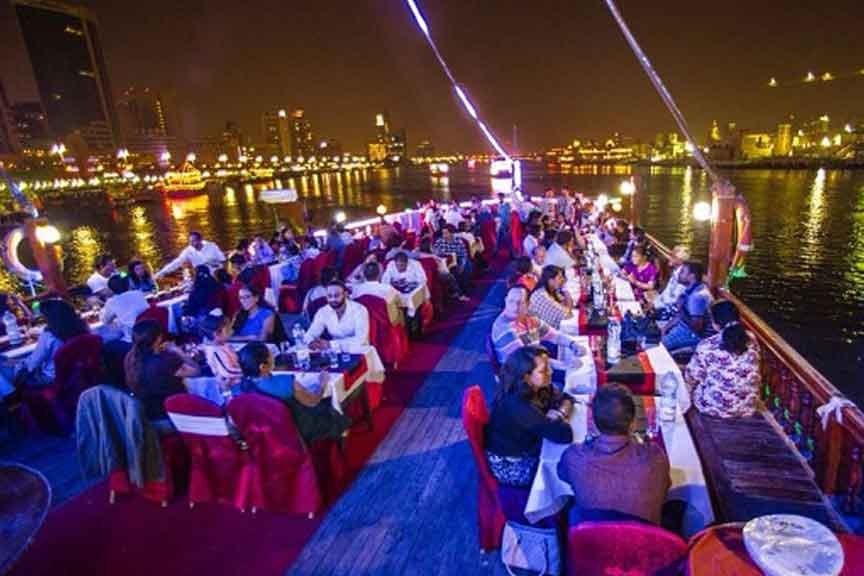 dhow cruise bur dubai creek