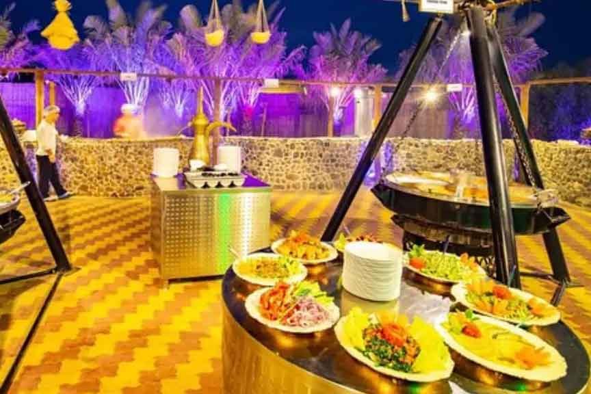 evening desert safari, dune bashing, camel riding, bbq dinner buffet